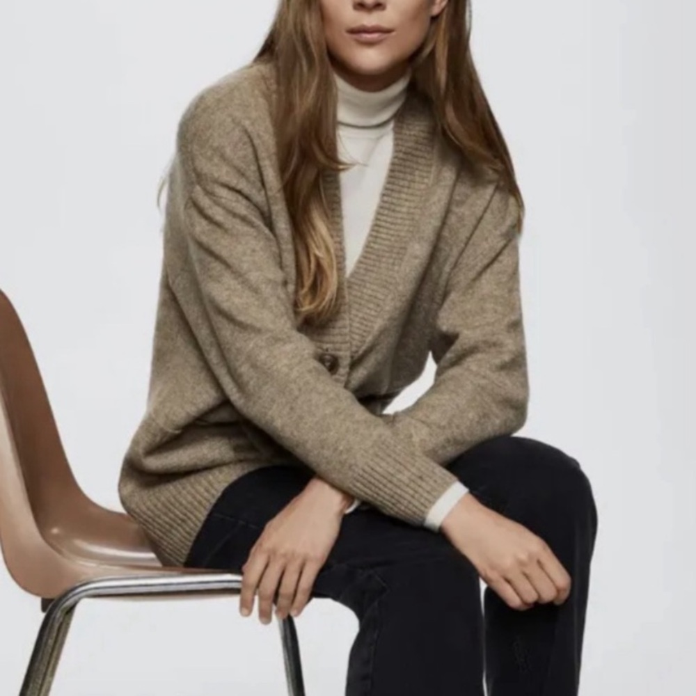 MANGO WMNS S-L OVERSIZED CARDIGAN WITH BUTTONS BEIGE Office Classic Minimalist - Picture 2 of 7